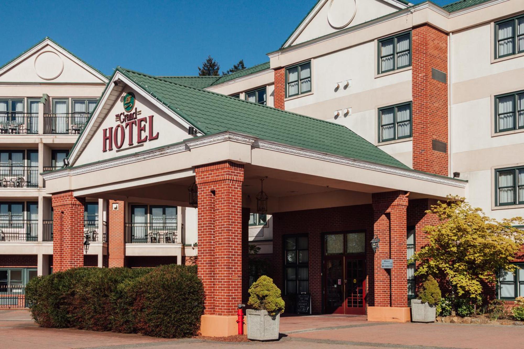 Hotel The Grand