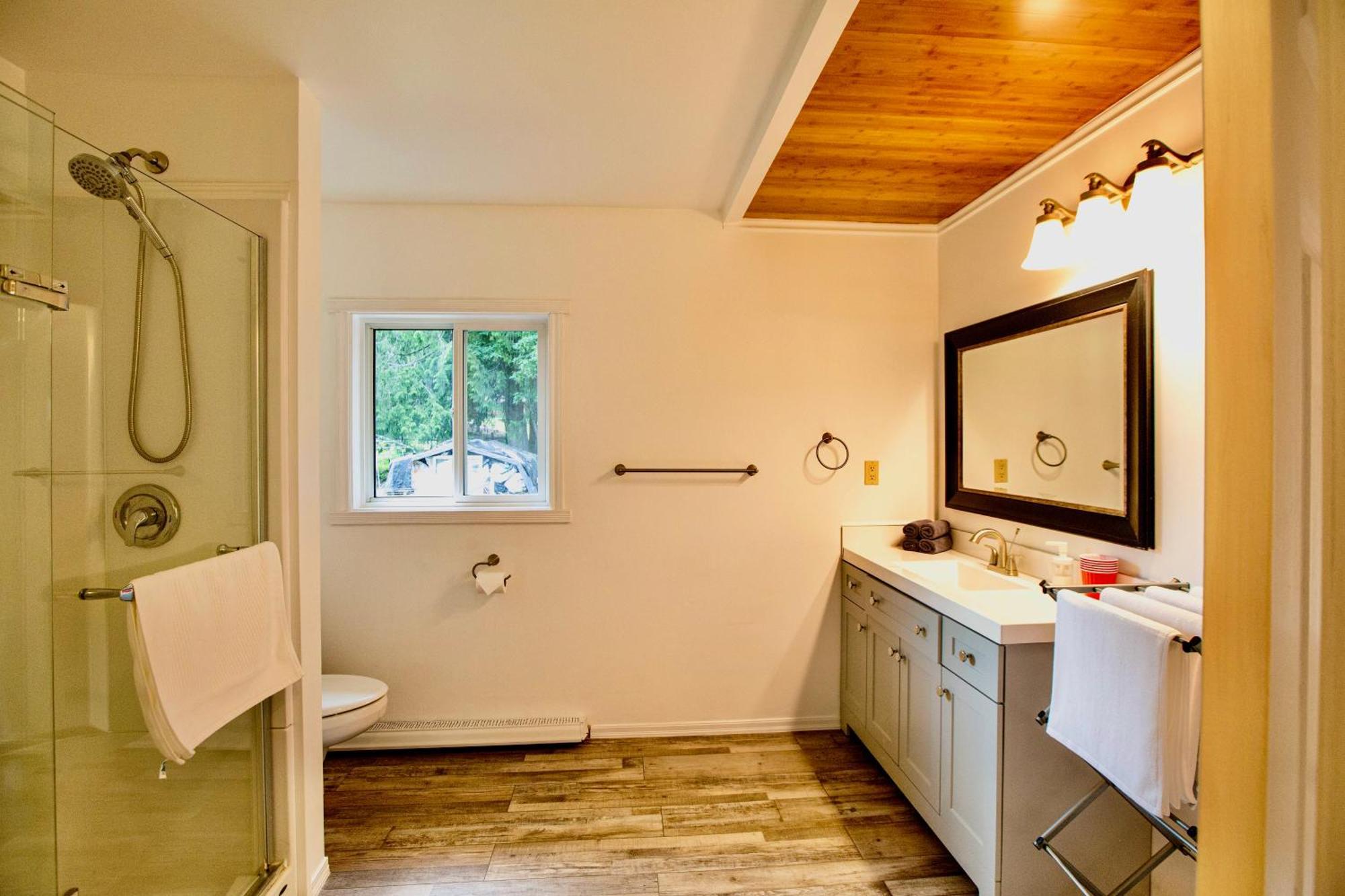 3-hectare Grand Forest Estate - A Tranquil Hideaway Nanaimo