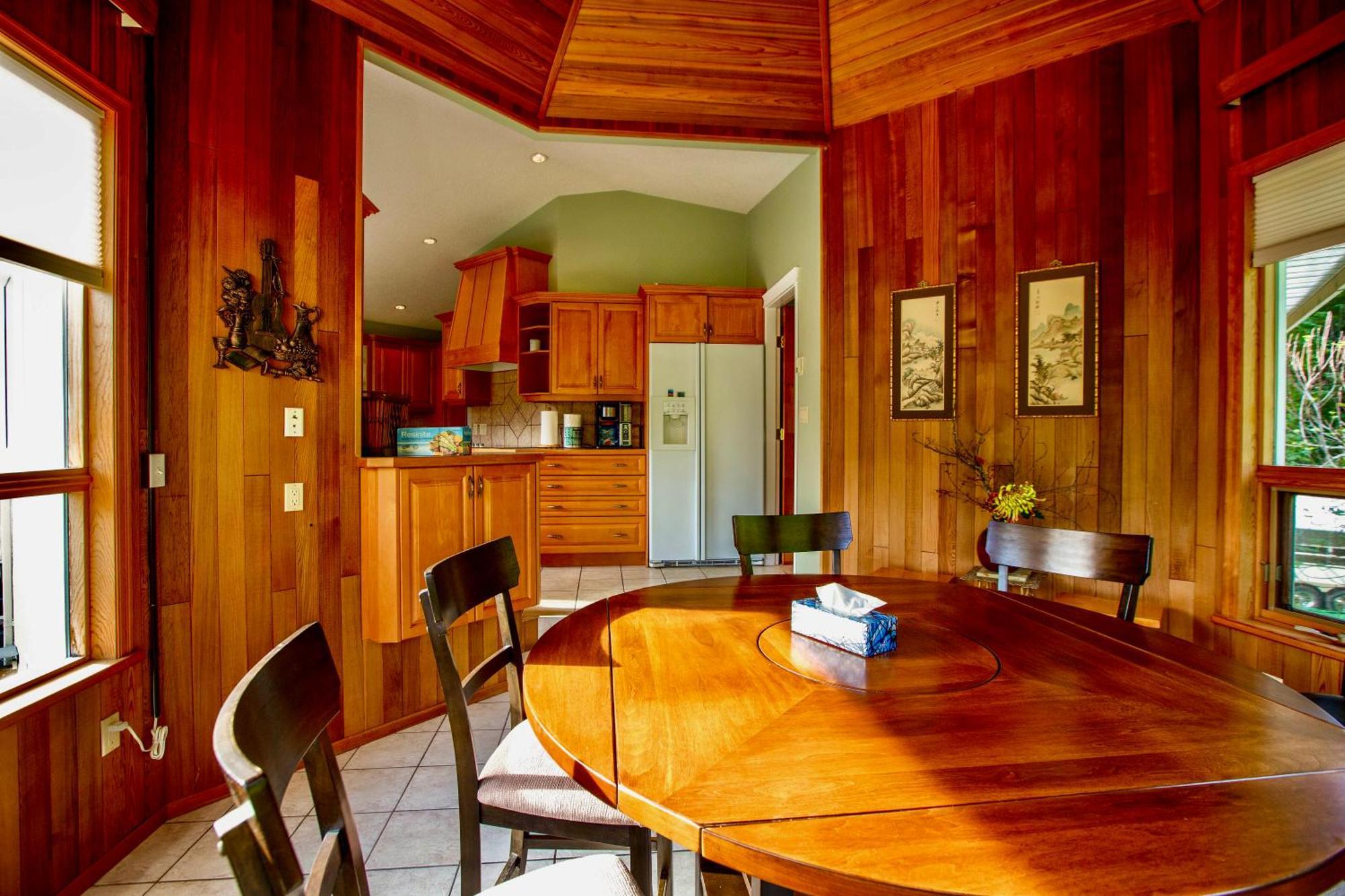 3-hectare Grand Forest Estate - A Tranquil Hideaway Holiday home