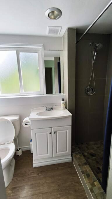 Cozy 1bd Retreat In Holiday home *