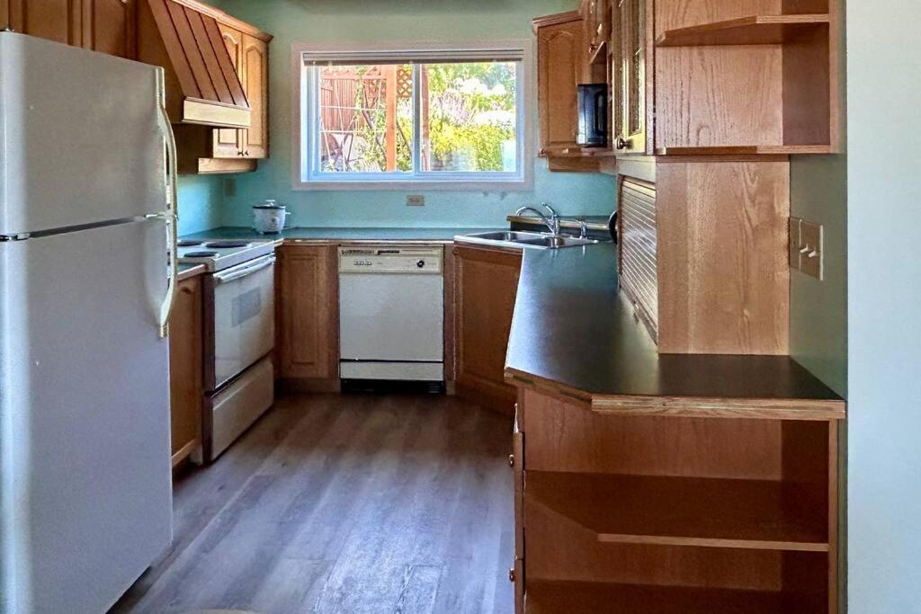 Ocean View Garden House Nanaimo