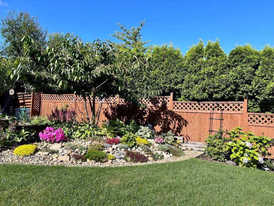 Ocean View Garden House *