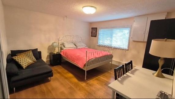 Cozy 1bd Retreat In Holiday home