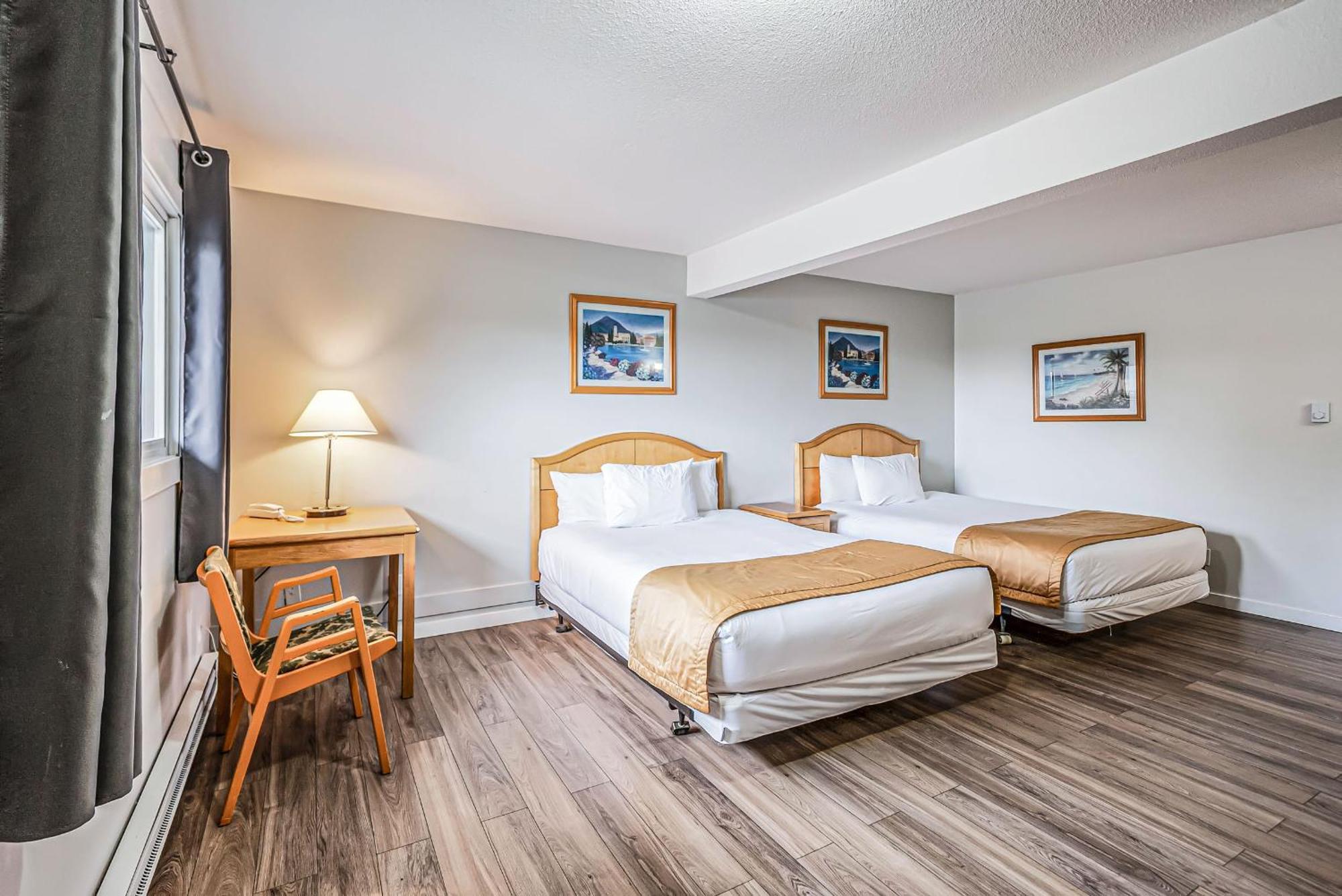 Bluebird Motel 2*
