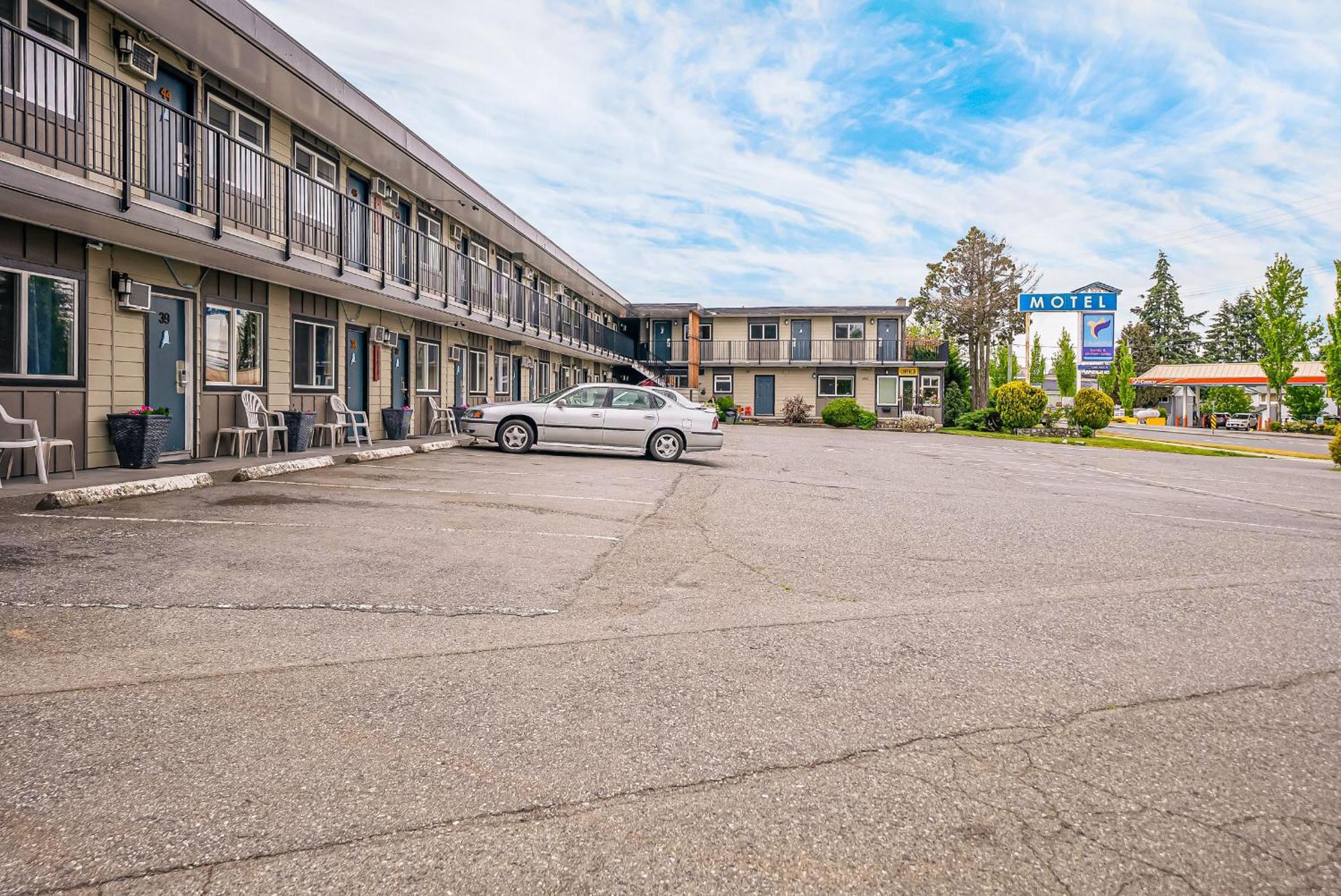 Motel Bluebird 2*