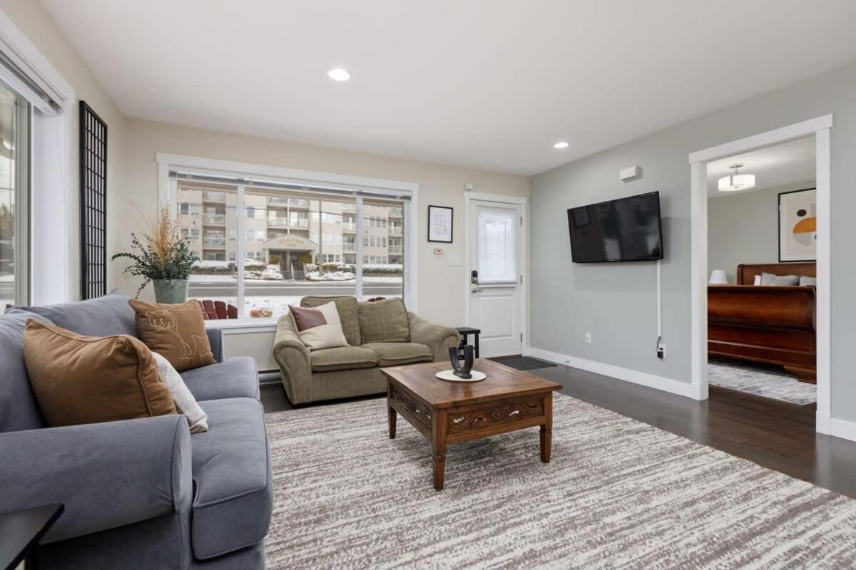 Newly Furnished 2-bd 1-wc Close To Ferry * Nanaimo