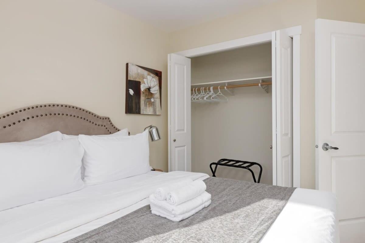 Spacious 2 Bedroom In With An Amazing View *