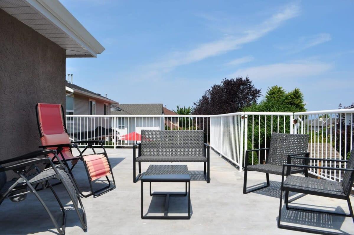 Newly Furnished 4 Bd Minutes To The Ocean * Nanaimo