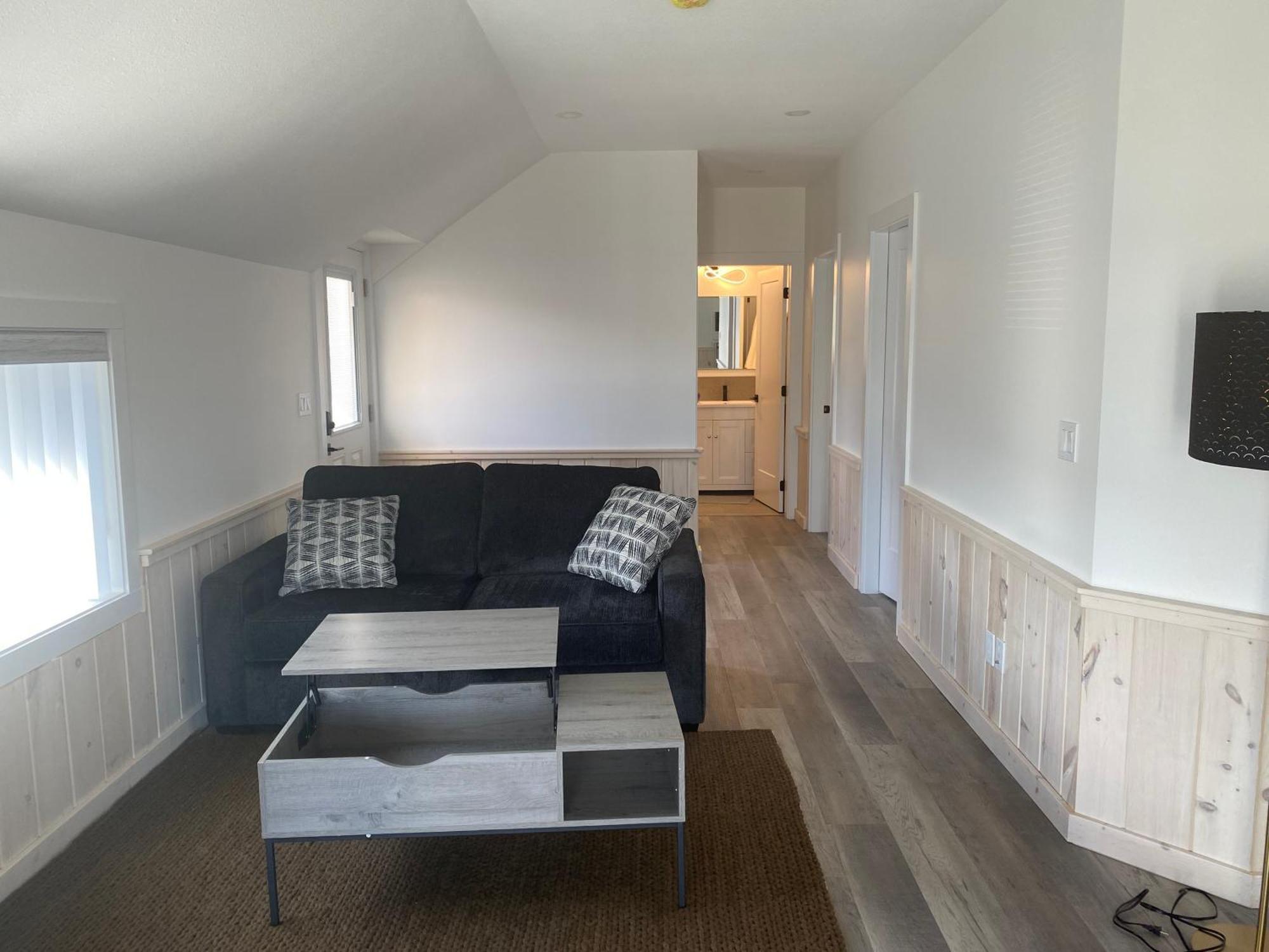 Lakeside Apartment Nanaimo