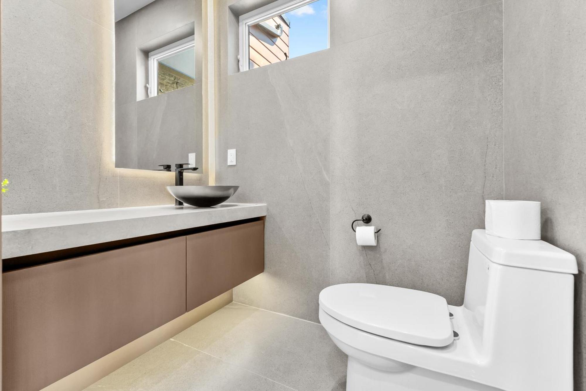Holiday home Elegant Retreat In With Style & Comfort *