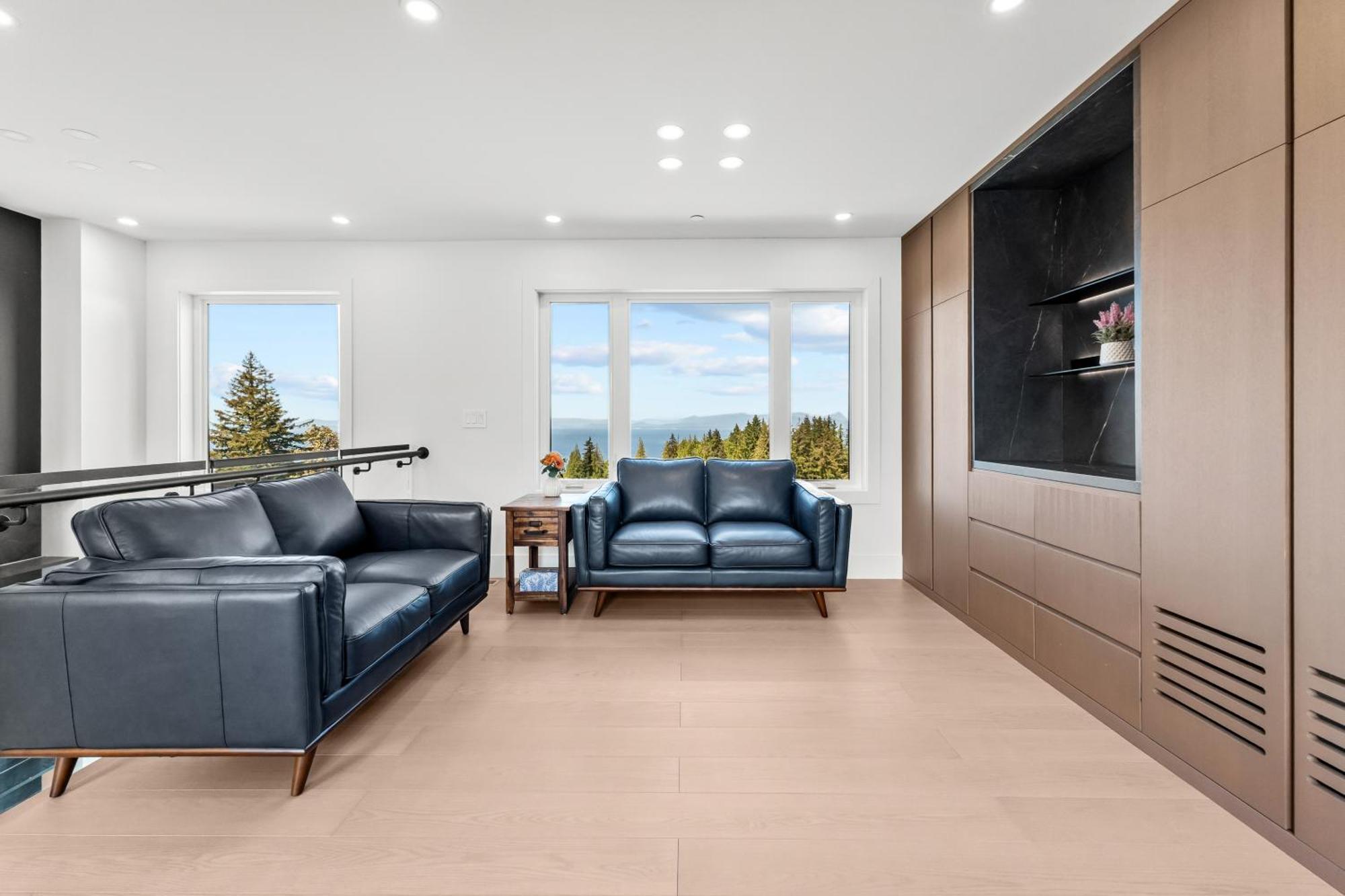 Stylish 6br Retreat With Breathtaking Ocean Views Holiday home *