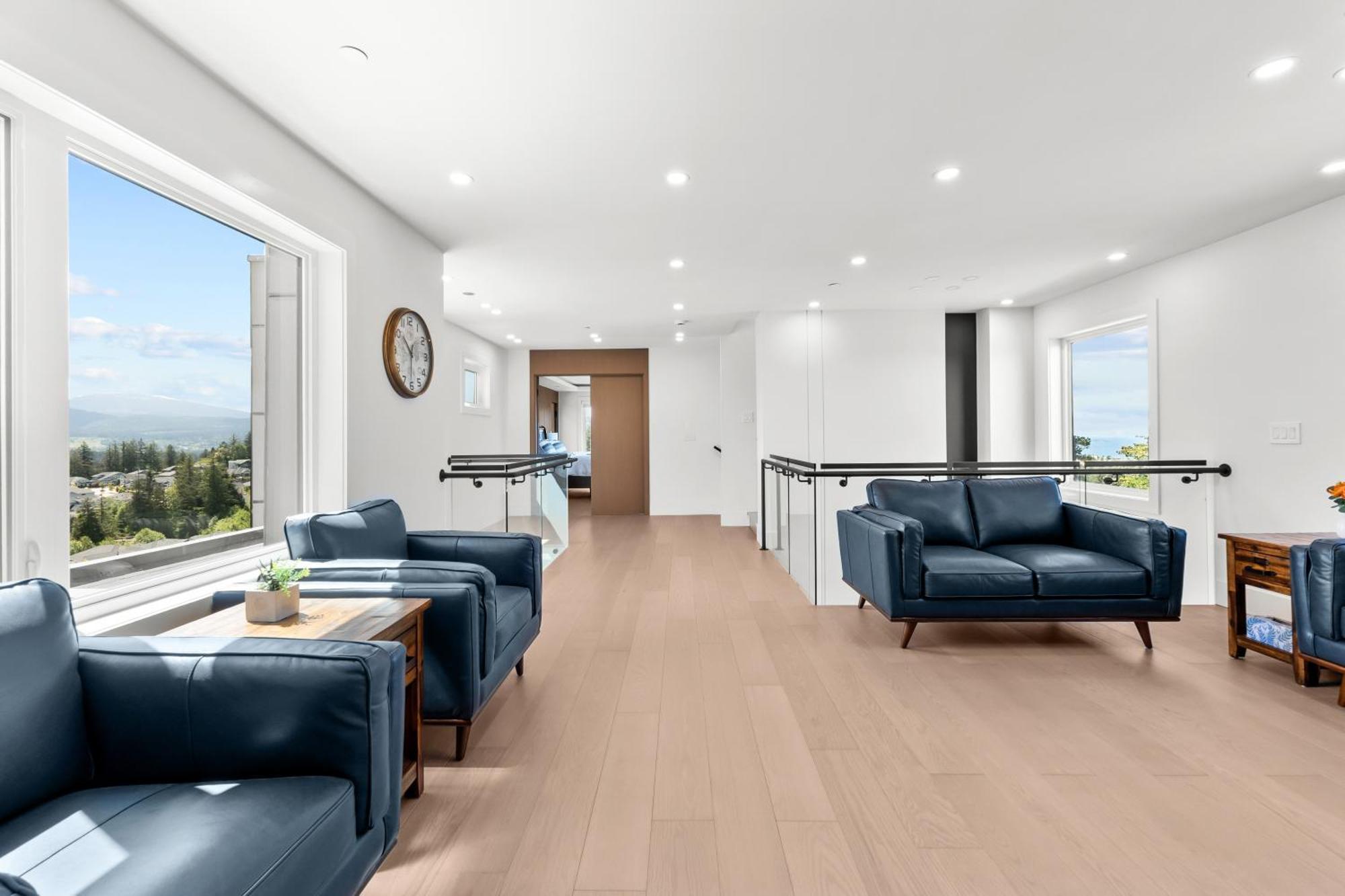 Stylish 6br Retreat With Breathtaking Ocean Views Holiday home