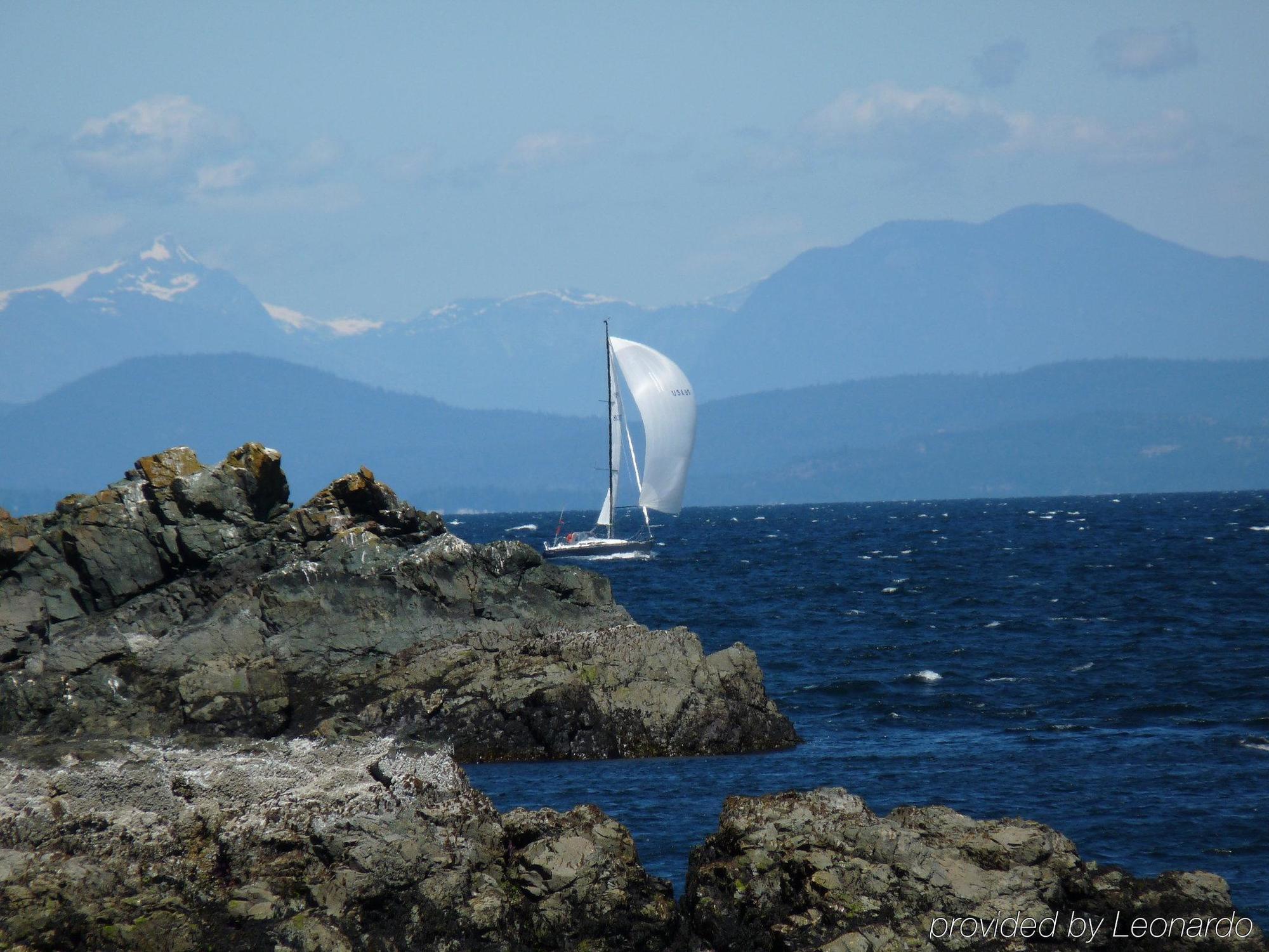 On Long 3* Nanaimo