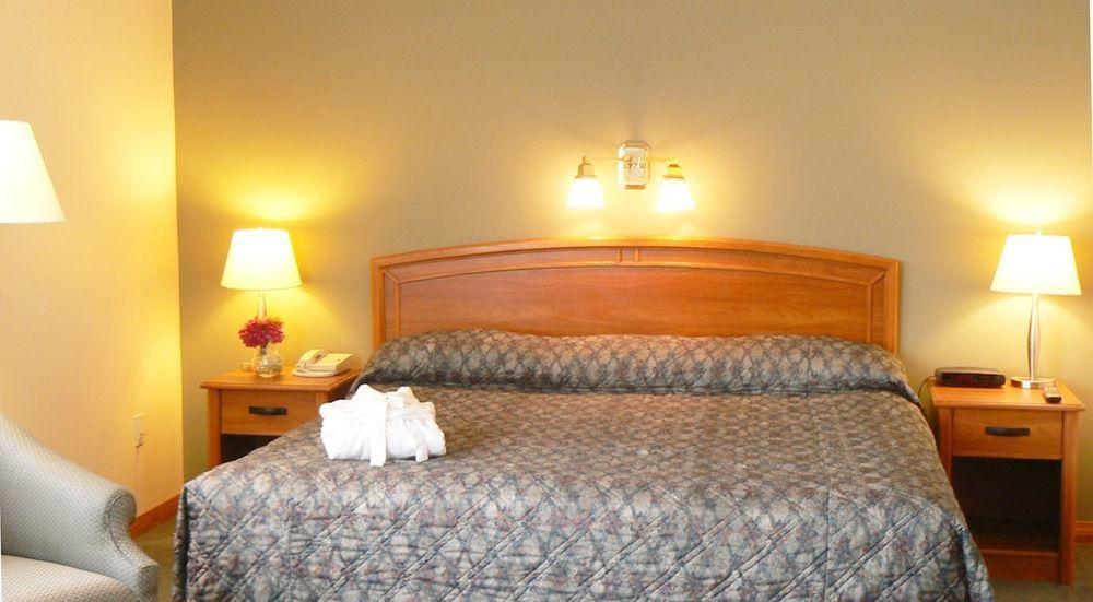 The Grand 3* Nanaimo