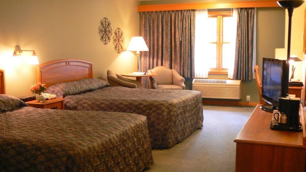 The Grand 3* Nanaimo