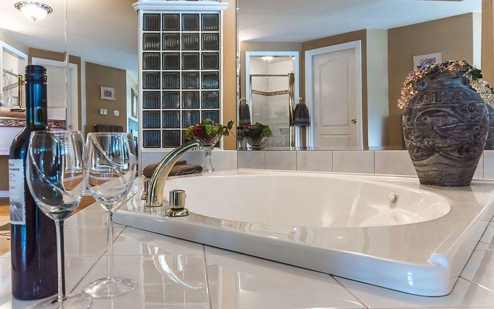 Bed & Breakfast Long Lake Waterfront 4*