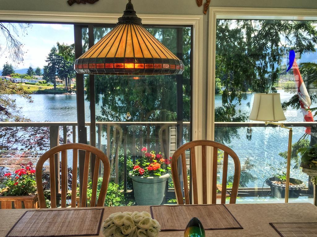 Long Lake Waterfront 4*