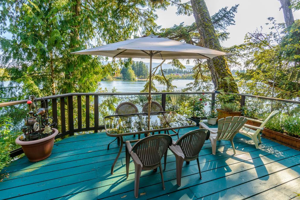 Long Lake Waterfront 4* Nanaimo