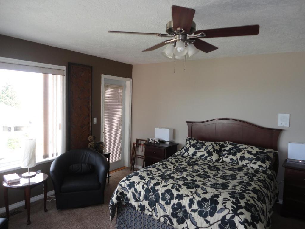 About The Sea Guest house