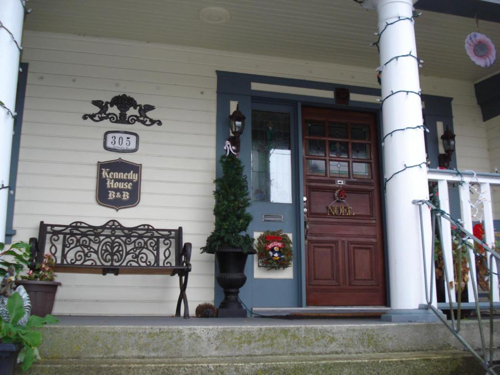 Kennedy House Hotel 2*