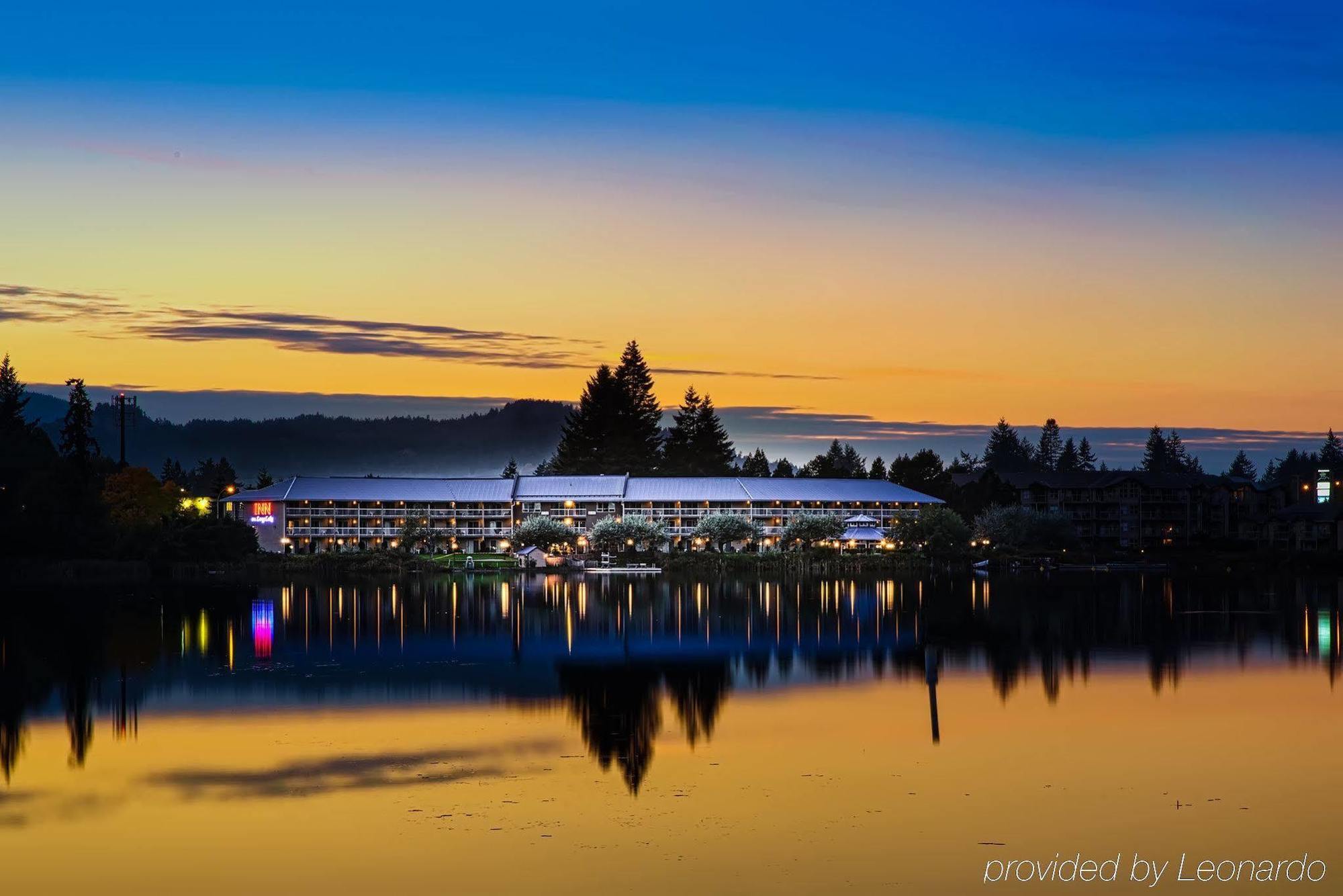 On Long 3* Nanaimo