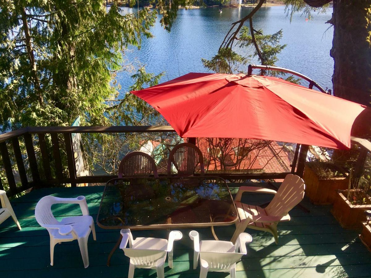 Long Lake Waterfront Bed & Breakfast Nanaimo