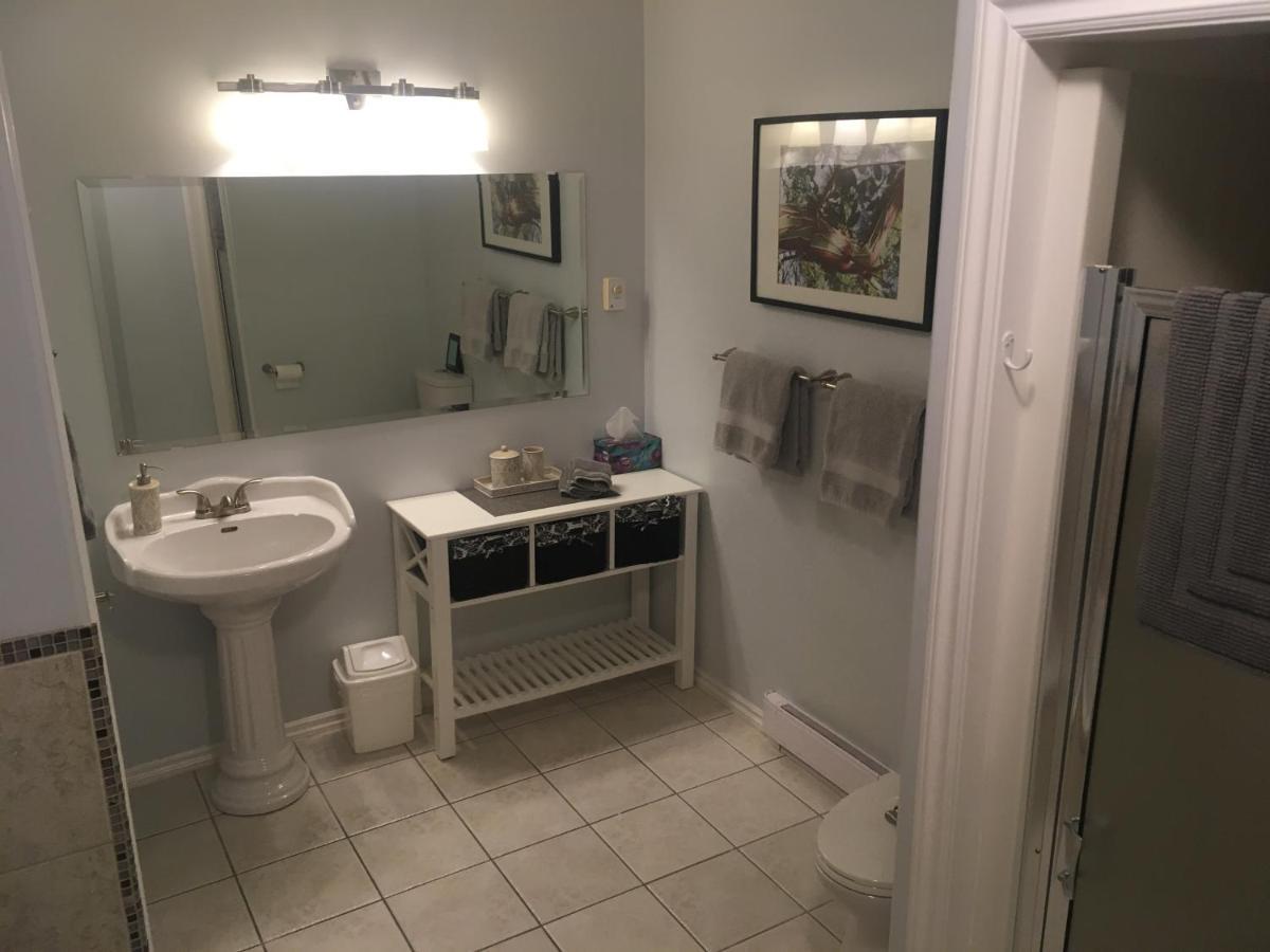 Bed & Breakfast Long Lake Waterfront 4*