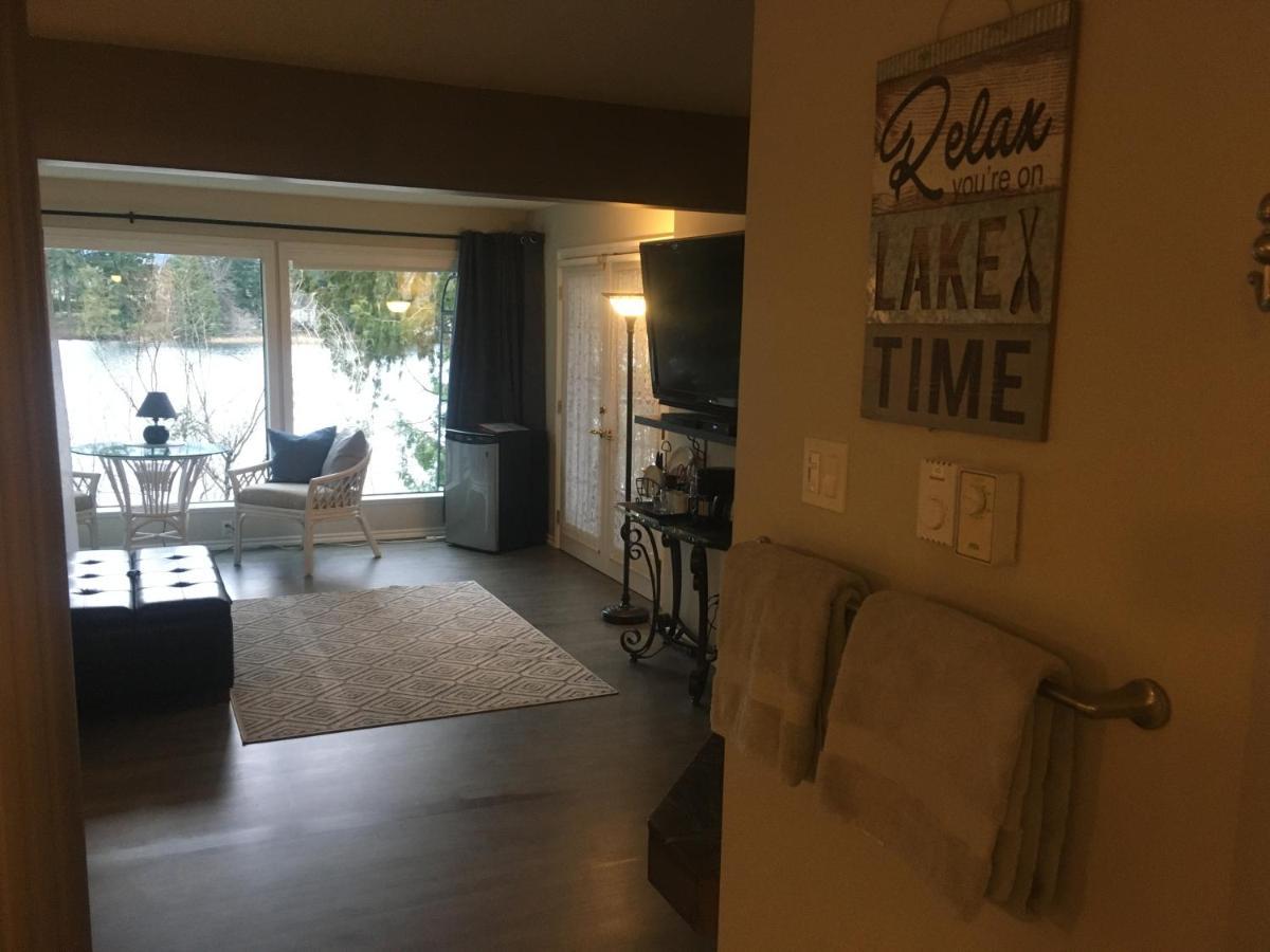 Long Lake Waterfront 4*