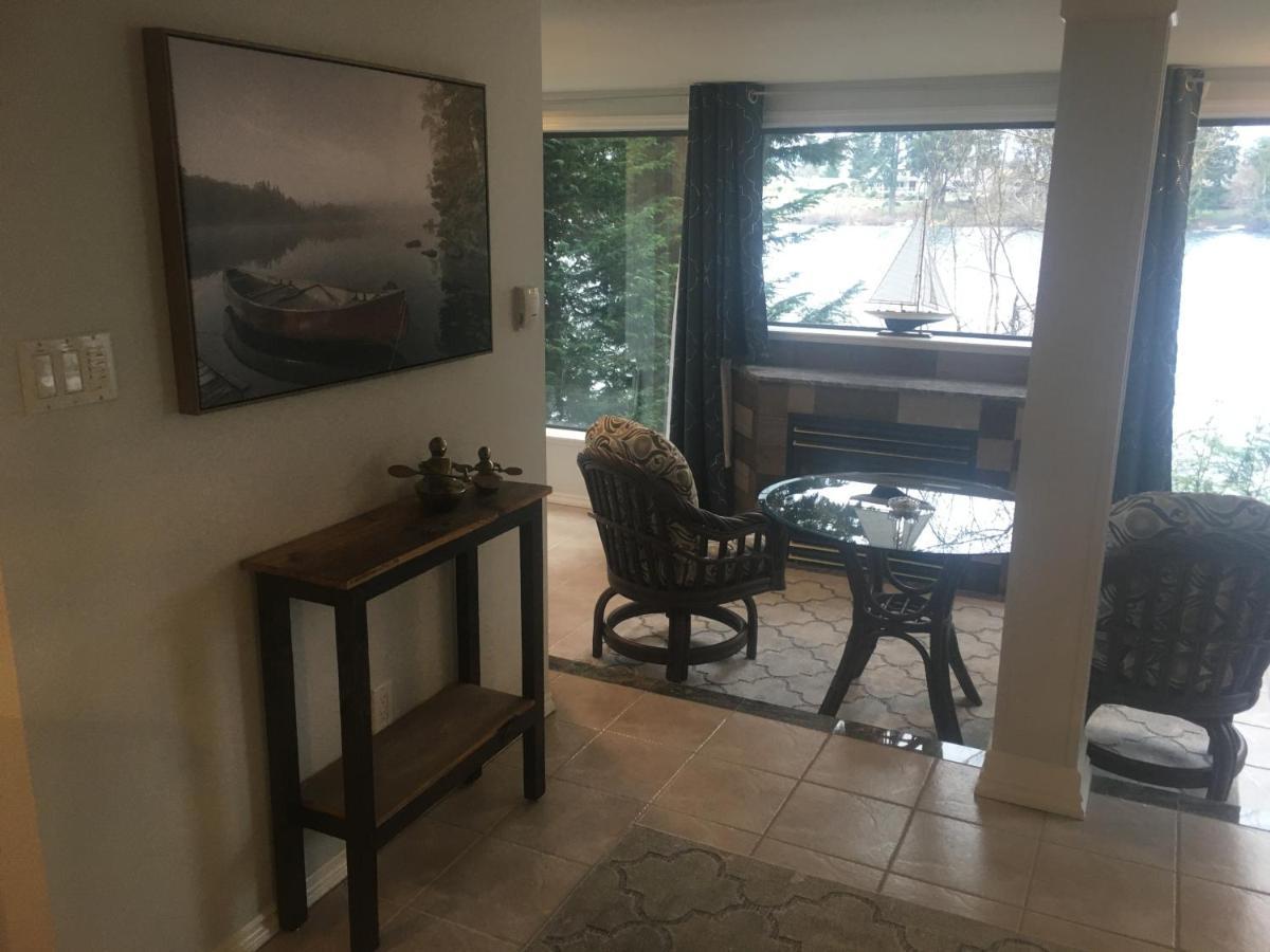 Long Lake Waterfront 4* Nanaimo