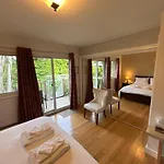 North Nanaimo Gem - Garden-View Room With Private Ensuite