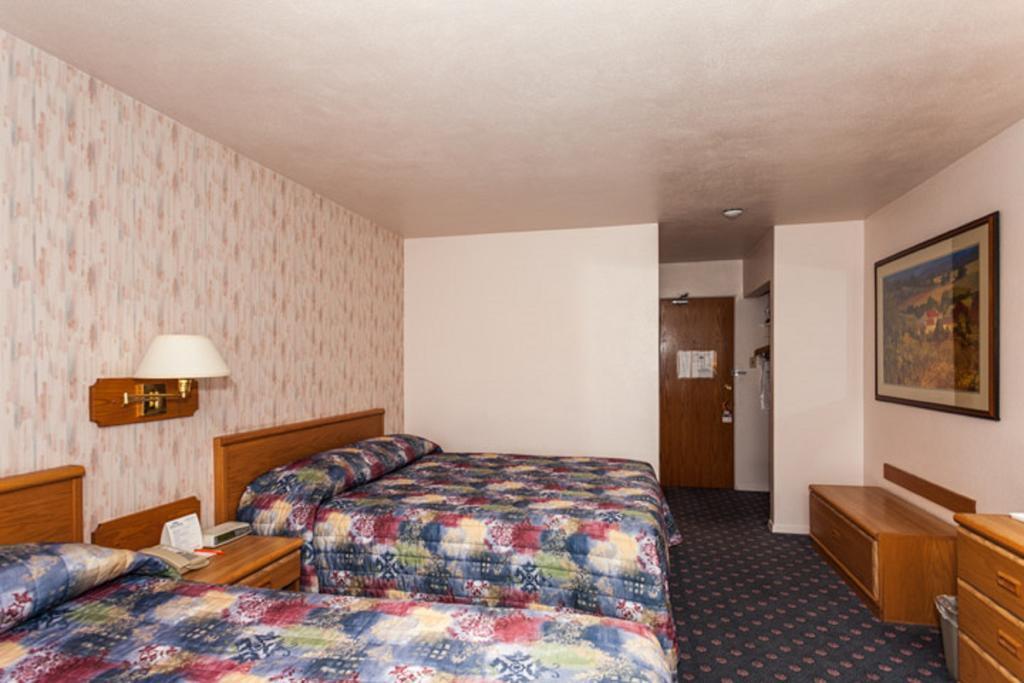 Howard Johnson By Wyndham Harbourside Hotel 2*
