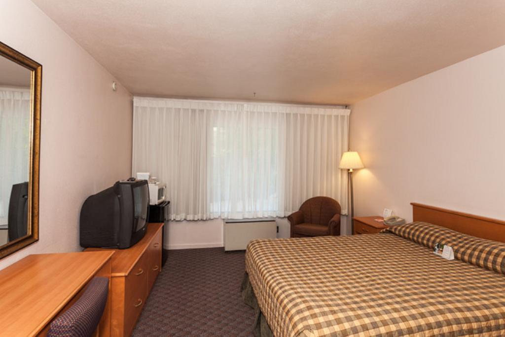Howard Johnson By Wyndham Harbourside 2* Nanaimo