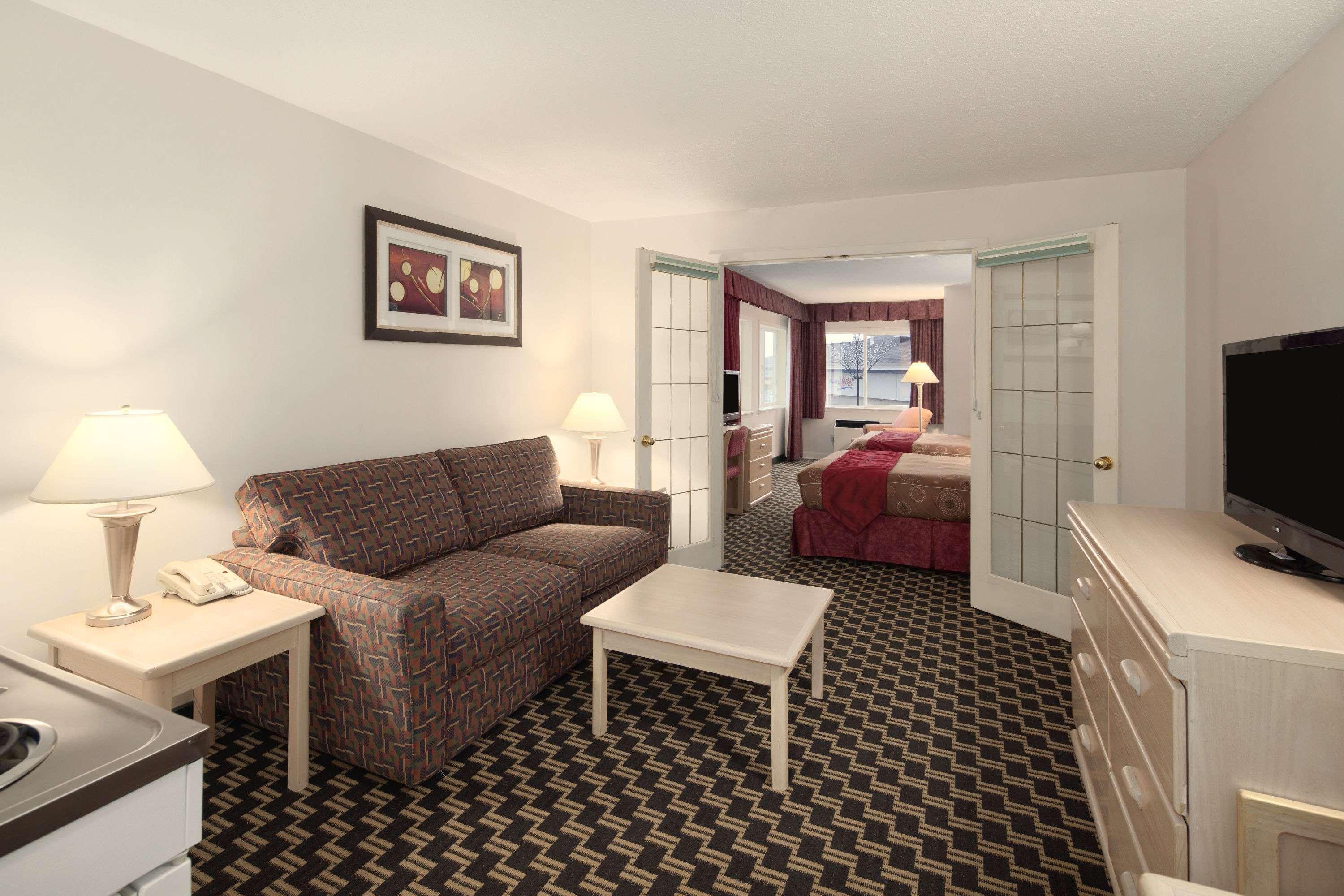 Travelodge By Wyndham Hotel