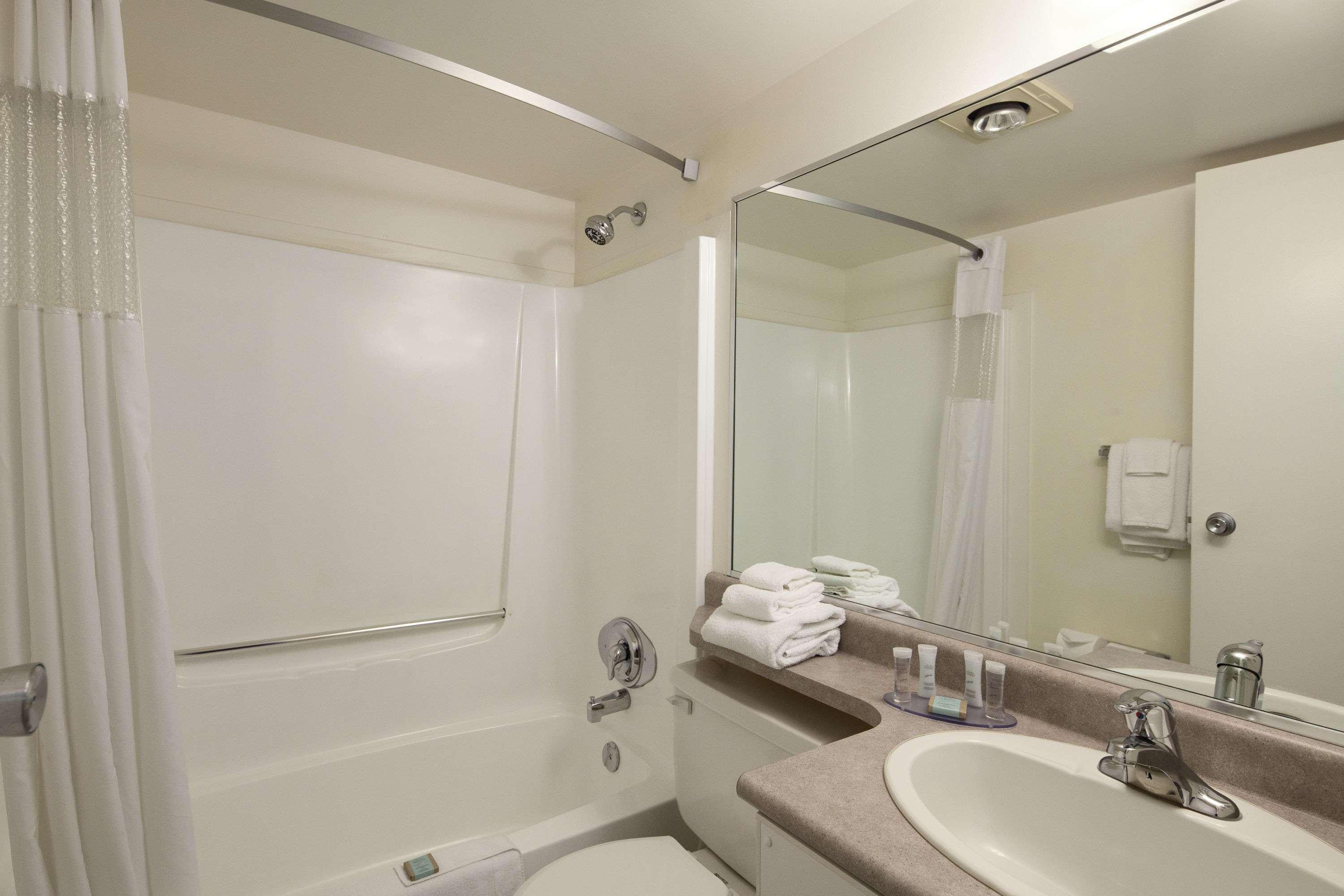 Travelodge By Wyndham Hotel