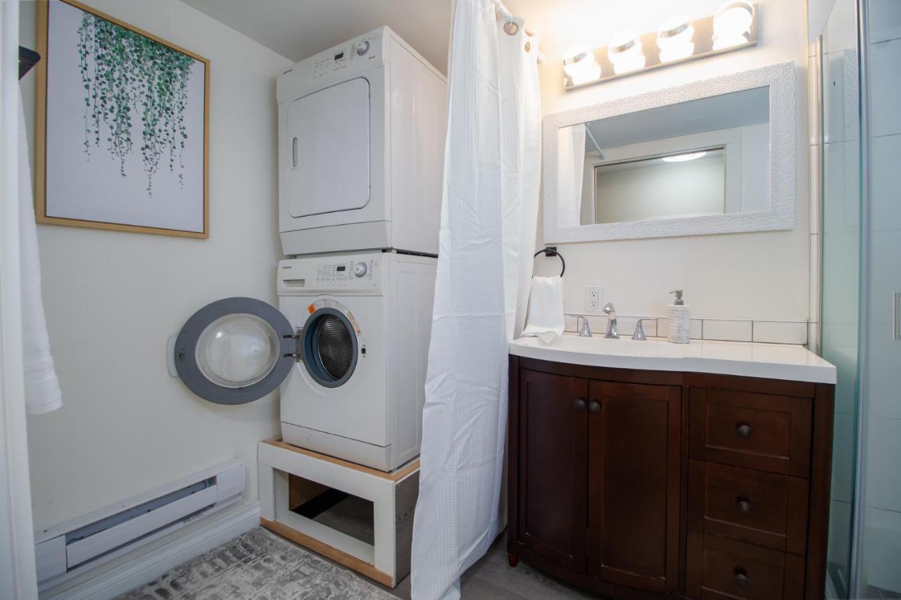 Bright Private Near Departure Bay * Nanaimo