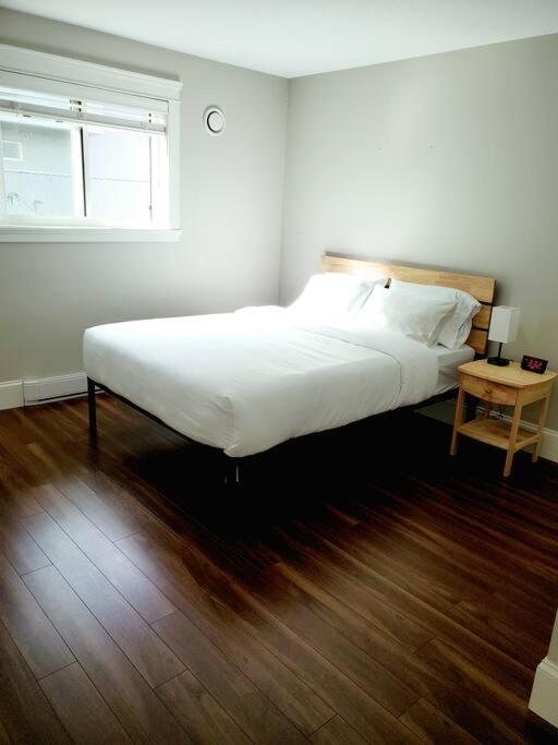 Blueback Beachfront 2-bedroom Private * Nanaimo