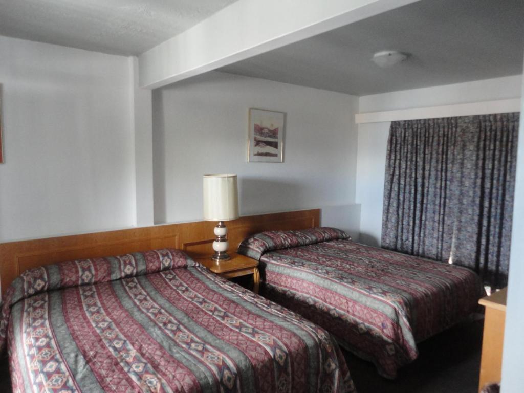 Motel Castaway 2*