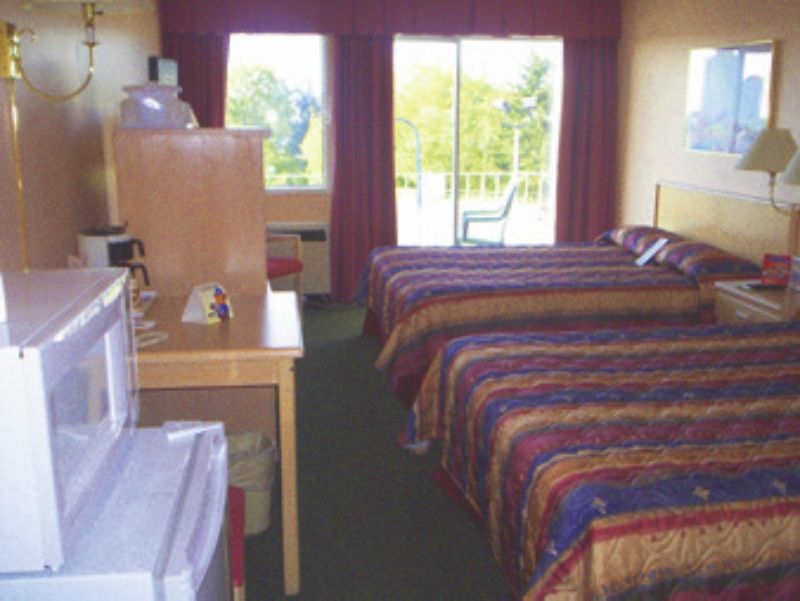 Travelodge By Wyndham Hotel 2*