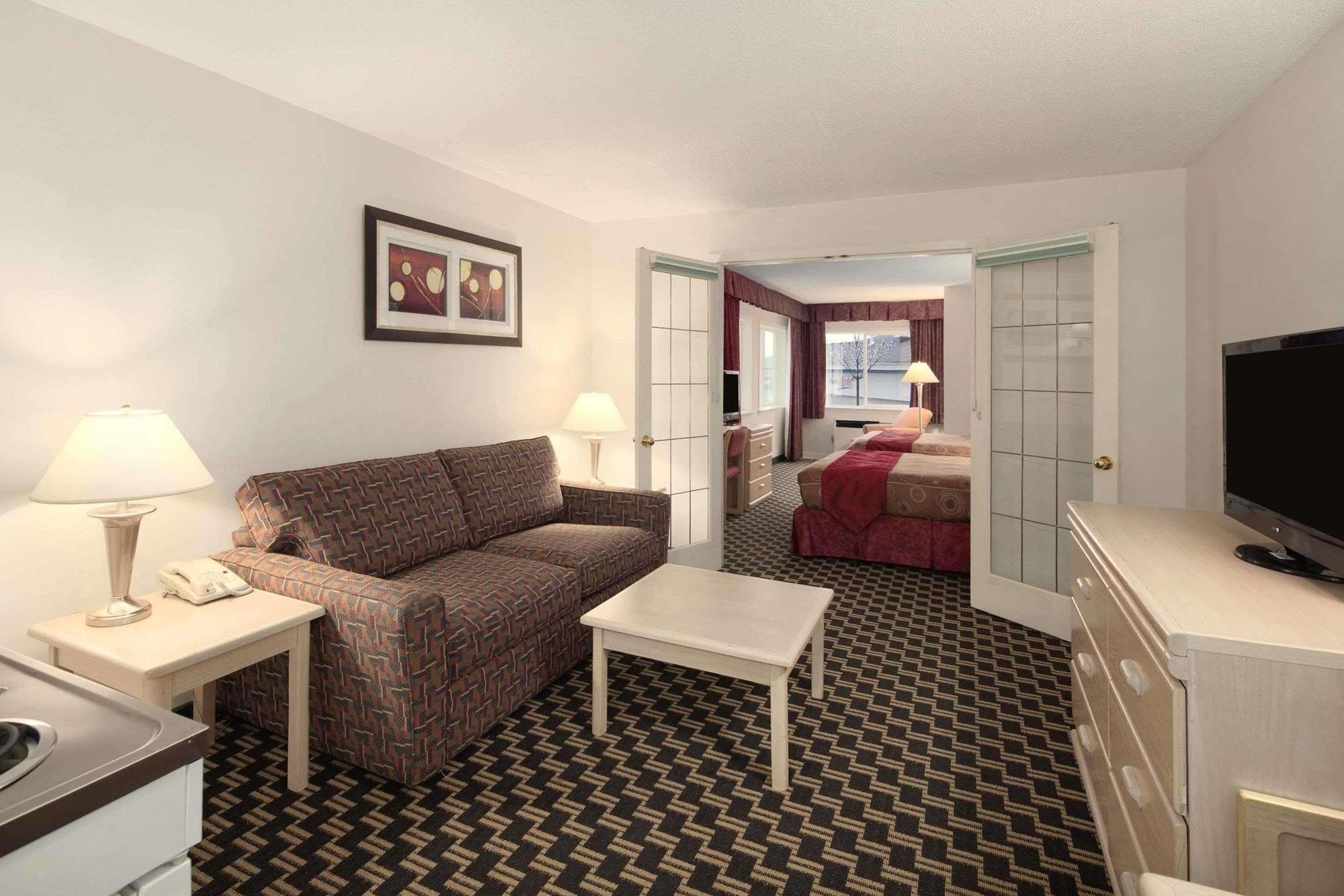 Travelodge By Wyndham Hotel