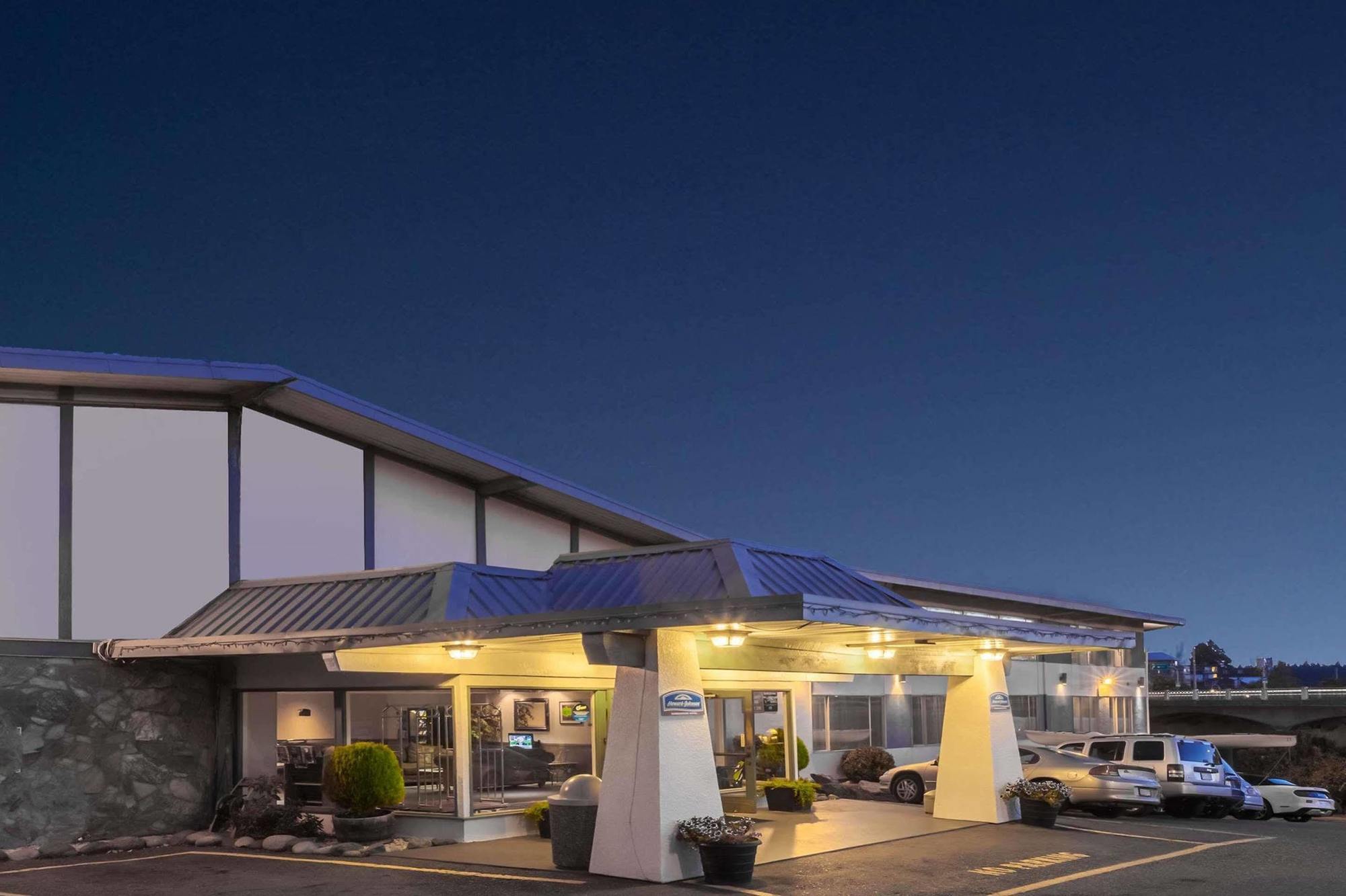 Hotel Howard Johnson By Wyndham Harbourside Nanaimo